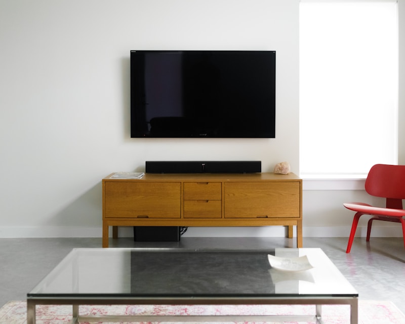 Smart TV (55-inch)